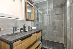 257 Suite Pouchet - Superbe Appartement à Paris