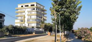 Sunrise Apartment Qerret