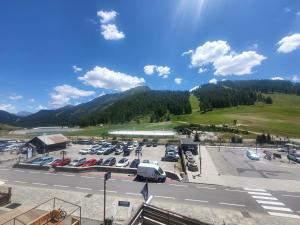 Appartements Duplex 65m² face aux pistes, balcon plein sud, 2 chambres, tout equipe, ascenseur - FR-1-266-157 : photos des chambres