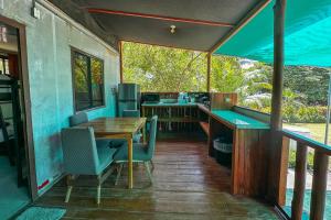 Beach cabinas on Playa Preciosa