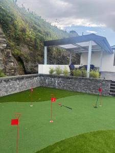 Milton on The Moyle Apartments