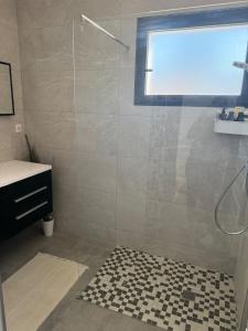 Villas Maison contemporaine : photos des chambres