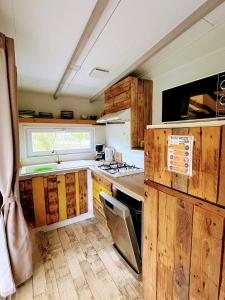 Chalets Camping Chambord : photos des chambres