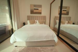 Private Jacuzzi 2BR Luxury Unit