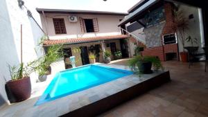 Casa para temporada com piscina