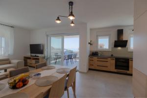 Apartment Otok Mira