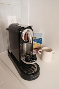 Au cœur du Vieil Antibes à 200m des plages, superbe studio