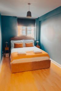 Central Manchester Gem with Stylish 2BR Retreat and Free Carpark