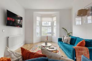 NEW! Spacious 5BR House in Stratford