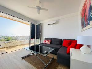 Luminoso ático con vistas al mar en Torremolinos