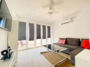 Luminoso ático con vistas al mar en Torremolinos