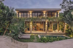 Aloha Villas - Modern villas with private pool and lush gardens