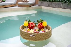 Best of Berawa - New 2BR Villa - Minutes to Beach & Cafes