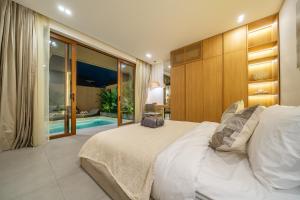 Best of Berawa - New 2BR Villa - Minutes to Beach & Cafes