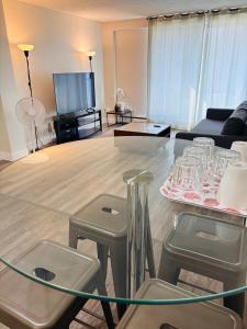 Cozy 1-Bedroom Condo with Parking