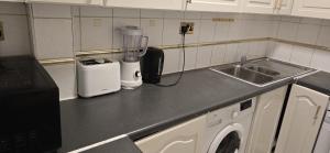 1-Bed Near Hyde Park