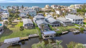 Perfect Family Getaway, Beach, Pool & Dock