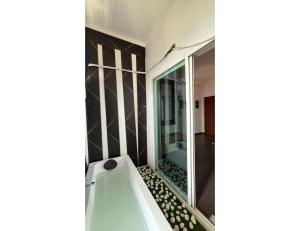 The Cozy Stay Entire 1BHK Apartment Sec 168 Golden Palms