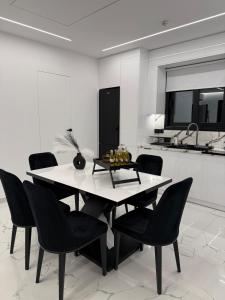 S&P-elegant suite with jacuzzi