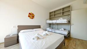 Hostdomus - Castelli Apartment free garage