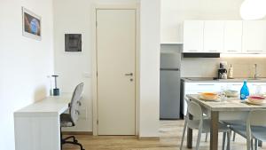 Hostdomus - Castelli Apartment free garage