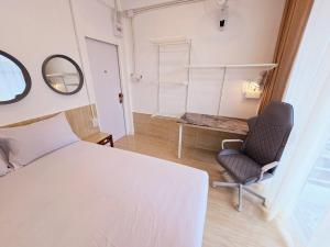 Crane nest 8 townhouses view middle with balcony