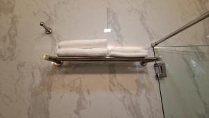 Brand New Home! 3BR, 5 Beds, 3 Baths, Full AC