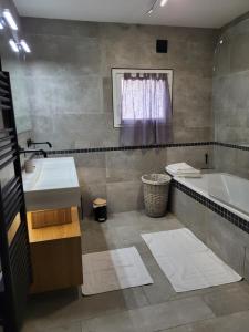 Maisons de vacances Maison au calme absolue : photos des chambres