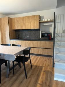 Bellavista a Villa Dalegno con giardino