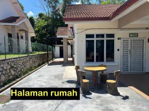 Almai Homestay Batu 4