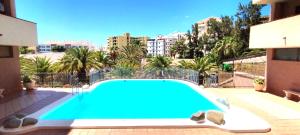 Los Cristianos, Room in shared apartment