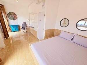 Crane nest 12 mansion view