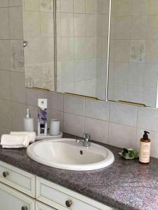 Maisons de vacances Charmante maison a 20 mn de Paris et de l aeroport CDG : photos des chambres