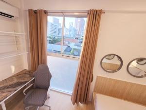 Crane nest 13 Bangkok downtown view