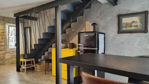 Fjaka, old stone house