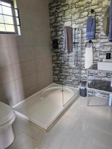 Elmscote Cottages - Cabin 2