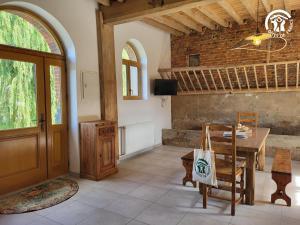 Maisons d'hotes Chambre d-hotes a la Ferme de la Porte en Aix pour 5 : photos des chambres