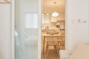 DDP 동대문 동대문역사문화공원 동묘 종로 Gwangjang Market Changgyeong Palace Gyeongbok Palace Changdeok Palace Namsan Tower