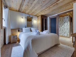 Appartements Appartement moderne avec balcon, proche des pistes, parking et Wifi - FR-1-690-15 : photos des chambres