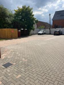 The Silverdale Court No6