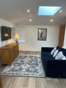 The Silverdale Court No6