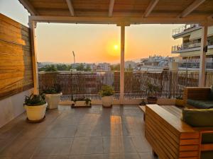 Penthouse Nea Smirni