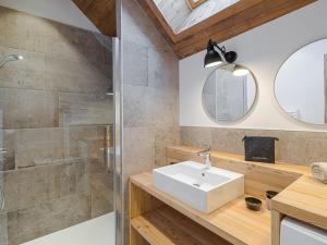 Triplex rénové avec jardin, proche pistes, 6 adultes + 2 enfants, Le Monêtier-les-Bains - FR-1-808-19