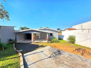 Casa quintal amplo 10 min Centro 2 quartos