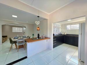 Casa quintal amplo 10 min Centro 2 quartos