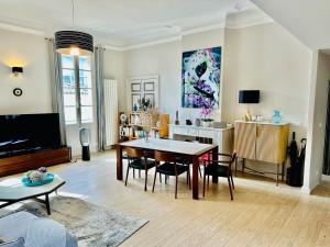 Appartements Aix flat in historic center, 17th century building : Appartement 2 Chambres