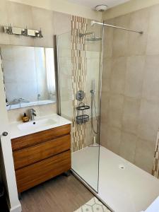 Appartements Aix flat in historic center, 17th century building : photos des chambres