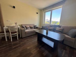 63rd Luxury One Bedroom Apartment