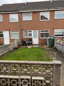 NEW refurbished Luxurious home with great transport links