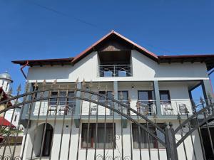 Pensiunea Corbii de Piatră